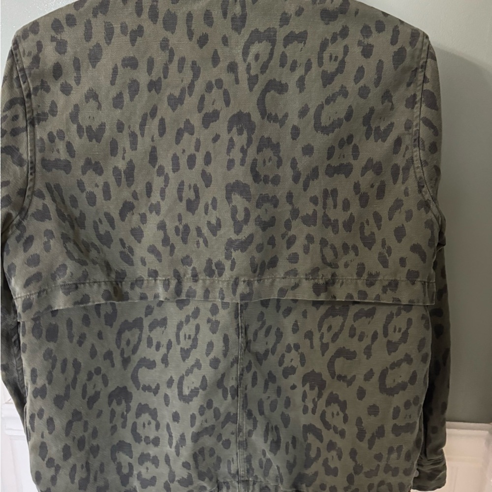 Rails Collins Jacket in Green Leopard
RAILS Medium - Picture 6 of 9